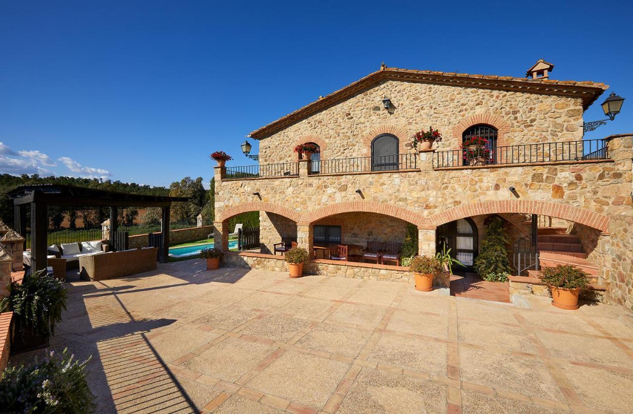 Cal Bisbe, Your Rural Holiday Home Capmany Exteriör bild