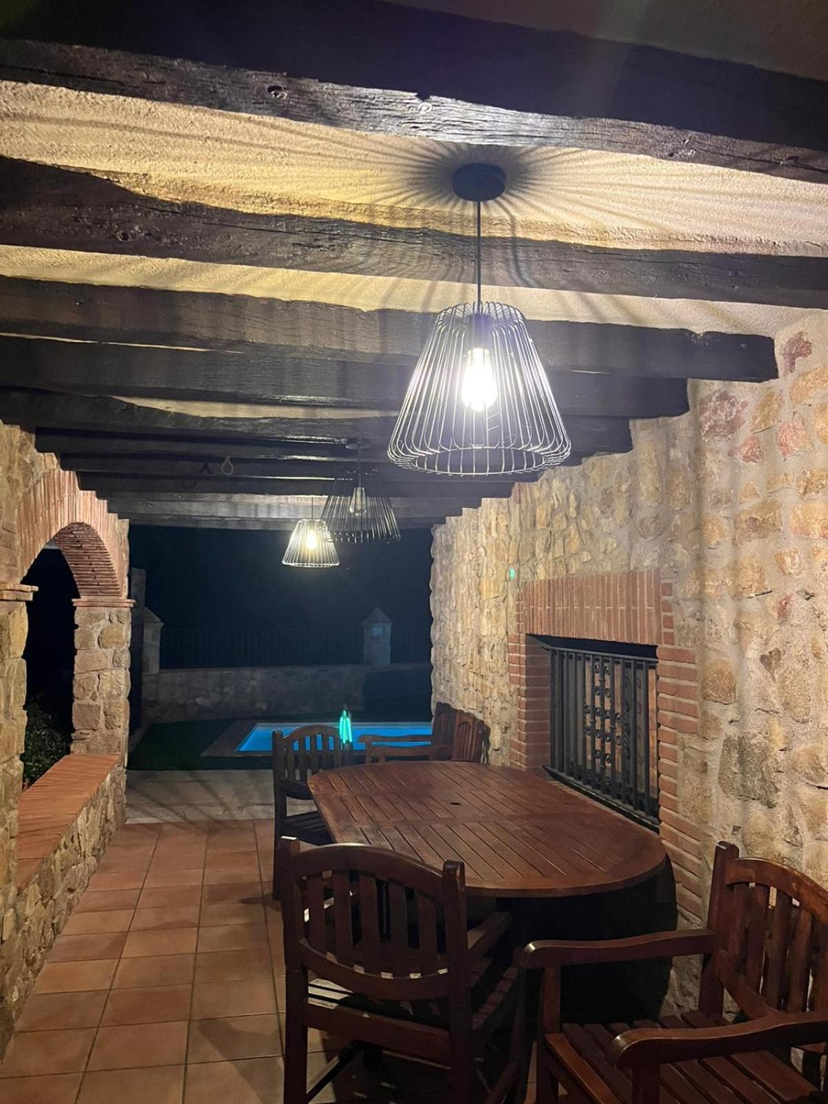 Cal Bisbe, Your Rural Holiday Home Capmany Exteriör bild