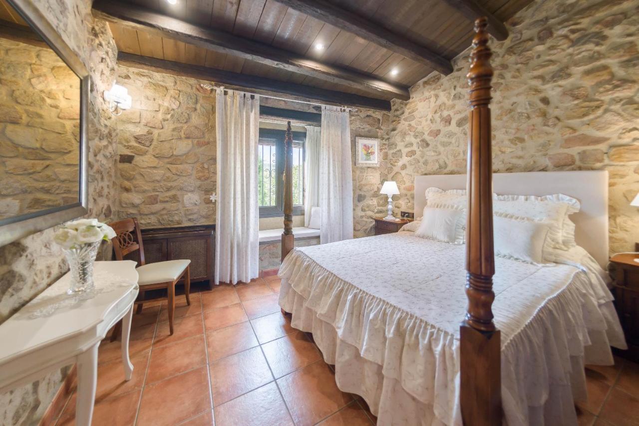 Cal Bisbe, Your Rural Holiday Home Capmany Exteriör bild