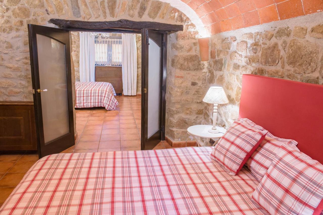 Cal Bisbe, Your Rural Holiday Home Capmany Exteriör bild