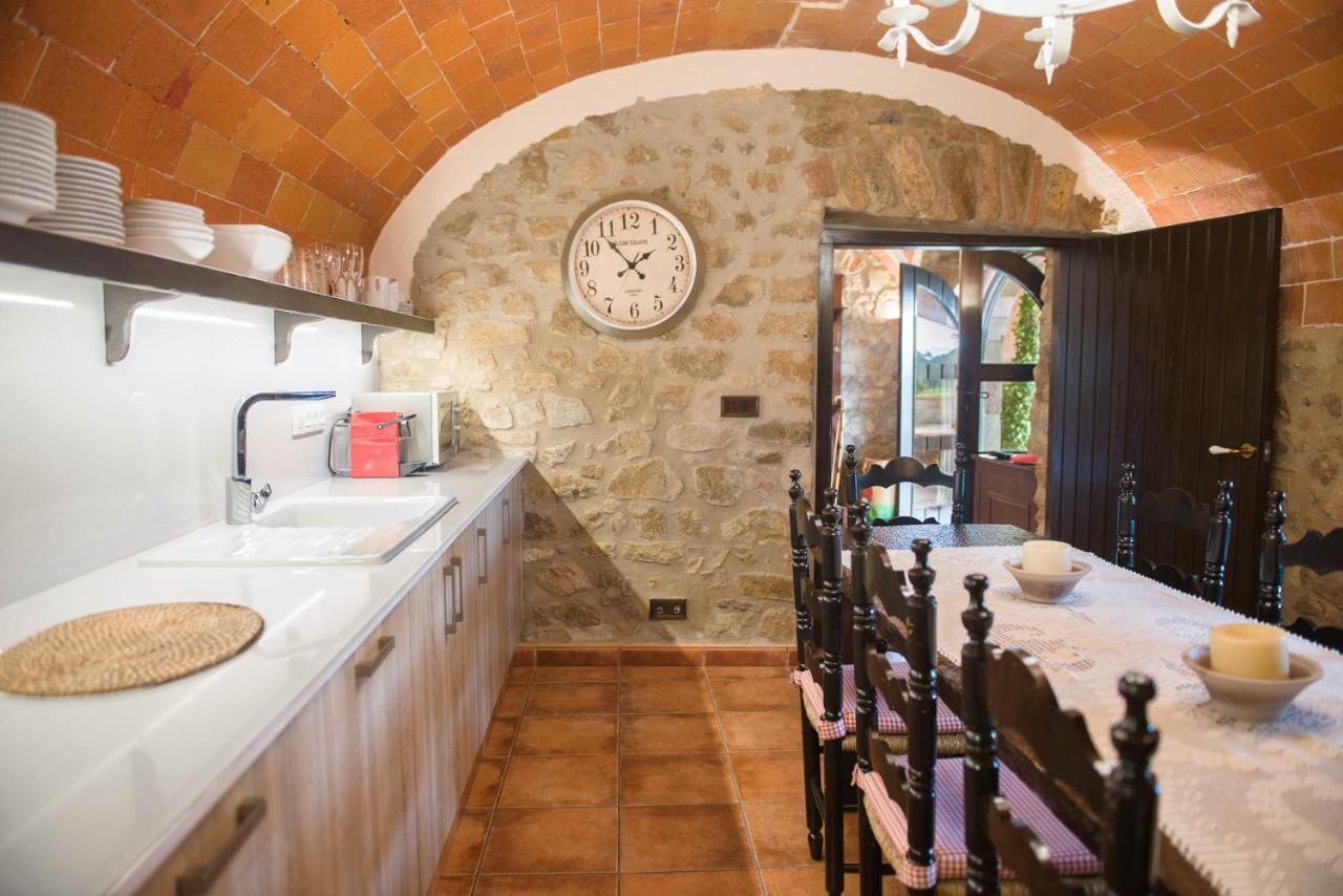 Cal Bisbe, Your Rural Holiday Home Capmany Exteriör bild